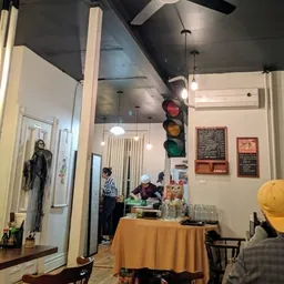 The Dumpling Hut, Plateau