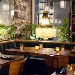 Dinette Marcella, Downtown