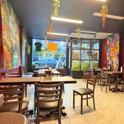 Paradis Aztèque Con Sabor de Hogar, Downtown