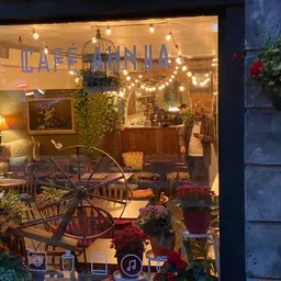 Cafe Aunja, Ville-Marie
