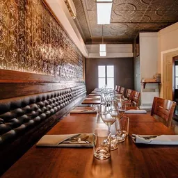 Chez BOSS & Fils, Verdun